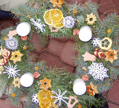 Adventní věnec z přírodnin Adventní věnec z přírodnin