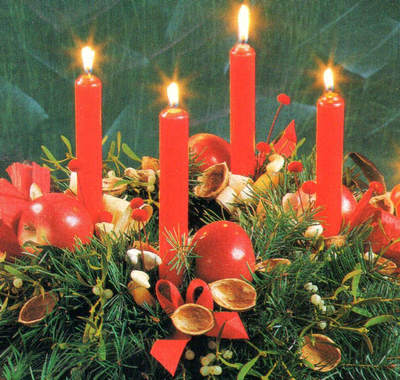 Adventní věnec z přírodnin Adventní věnec z přírodnin